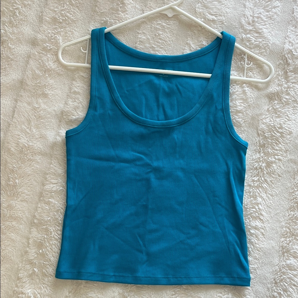 Old Navy Ribbed Tank - Picture 4 of 4